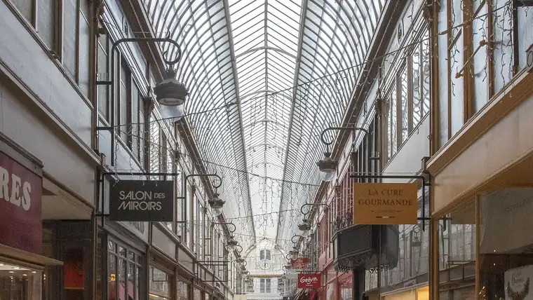 Verrière du passage Jouffroy dans le 9e arrondissement — balade avant un escape game VR à Paris
